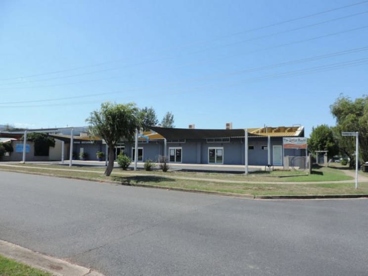 Click to view all images 1/384 French Avenue Frenchville QLD 4701 - Image 1