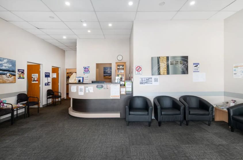 Click to view all images 2/37 Musgrave Avenue Labrador QLD 4215 - Image 2