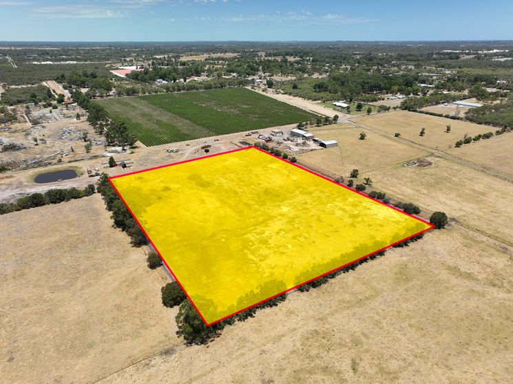 Click to view all images 123 King Road Oakford WA 6121 - Image 1