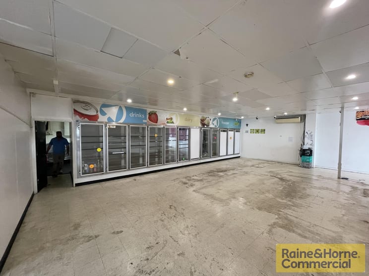 Click to view all images 6-7/41 Grahams Road Carseldine QLD 4034 - Image 3