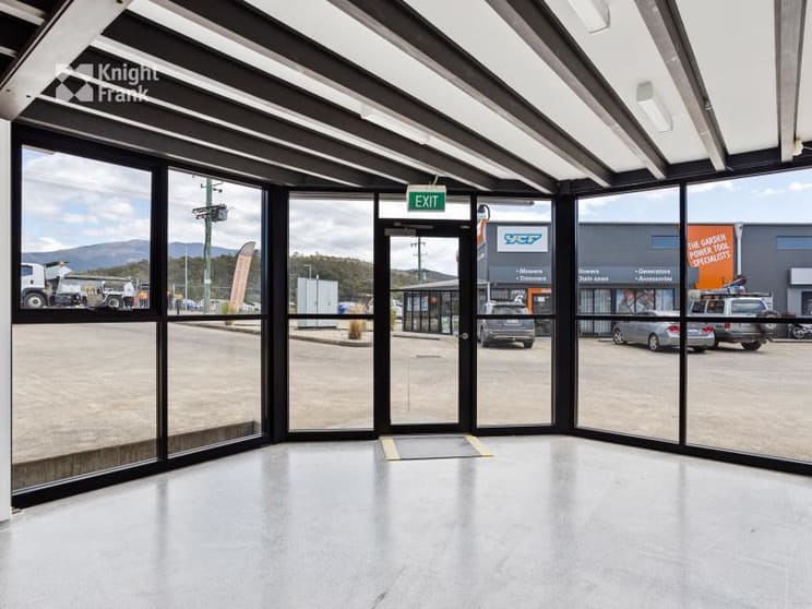 Click to view all images Unit 1/84 Browns Road Kingston TAS 7050 - Image 3