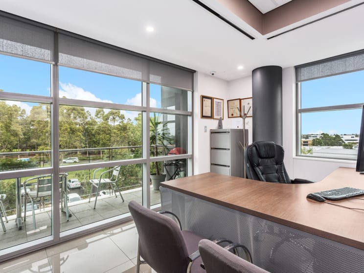 Click to view all images 3.06/4 Columbia Court Norwest NSW 2153 - Image 2
