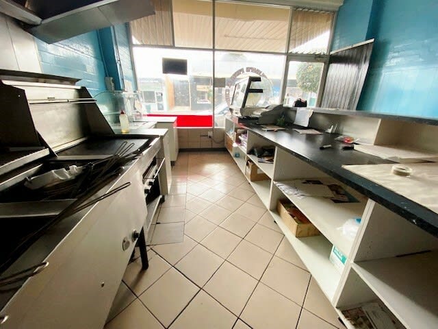 Click to view all images 25 Rutherglen Rd Newborough VIC 3825 - Image 3