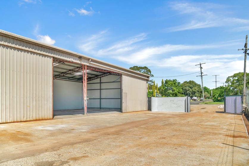 Click to view all images 54 Priest Street Rockville QLD 4350 - Image 5