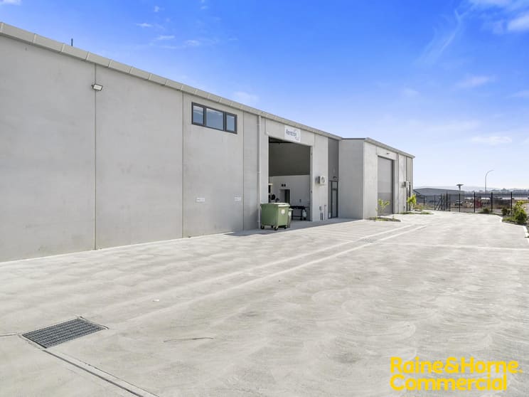 Click to view all images 6/2 Cessna Way Cambridge TAS 7170 - Image 3