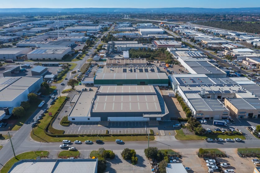 Click to view all images 400 Victoria Road Malaga WA 6090 - Image 2