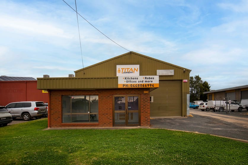Click to view all images Unit 6/22-24 Nagle Street Wagga Wagga NSW 2650 - Image 1