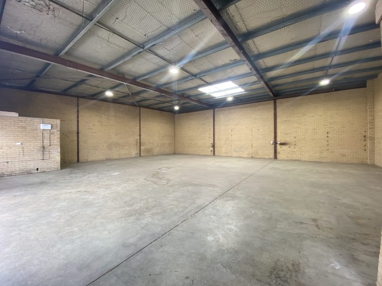 Click to view all images 4/1 Christian Court Bayswater WA 6053 - Image 3
