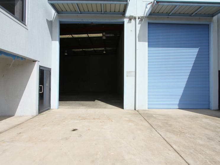 Click to view all images 15 Memorial Avenue Ingleburn NSW 2565 - Image 2