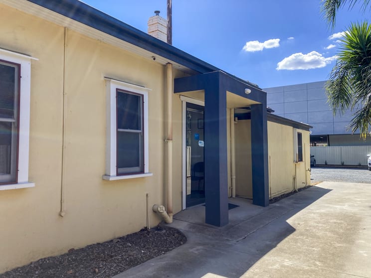 Click to view all images 31-33 Edward Street Shepparton VIC 3630 - Image 2