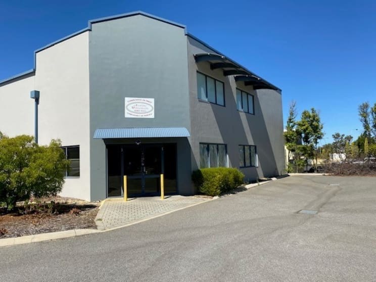 Click to view all images 8/42 Conquest Way Wangara WA 6065 - Image 2