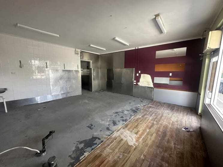 Click to view all images Unit 1/45 Donald Road Queanbeyan NSW 2620 - Image 3