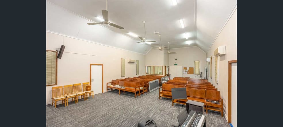 Click to view all images 60 Pine Mountain Road North Ipswich QLD 4305 - Image 3
