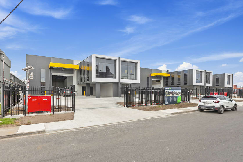Click to view all images 1/8 Ponting Street Williamstown VIC 3016 - Image 3