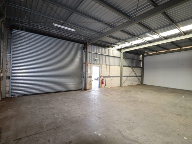 Click to view all images 6/106 Industrial Road Oak Flats NSW 2529 - Image 2