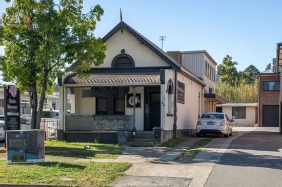 Click to view all images 160 Marius Street Tamworth NSW 2340 - Image 2