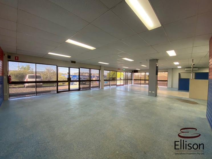 Click to view all images 1&12/2 Grevillea Street Tanah Merah QLD 4128 - Image 3