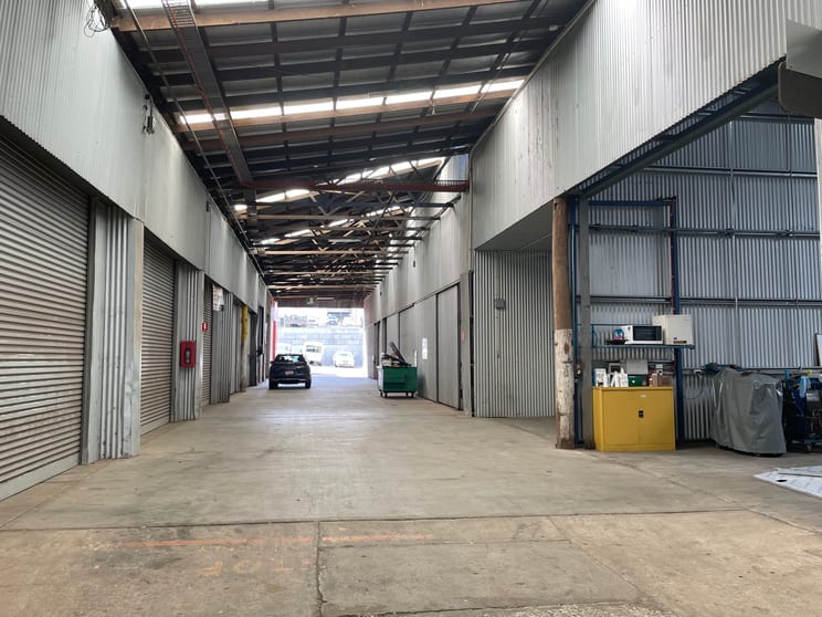 Click to view all images Shed i8A/45-61 Isaac Street North Toowoomba QLD 4350 - Image 1