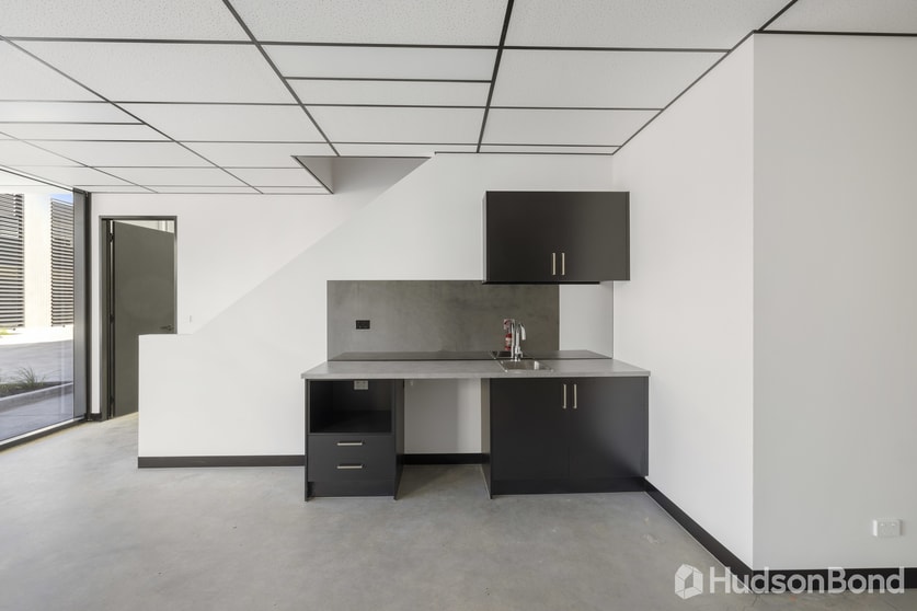 Click to view all images 37/2 Cobham Street Reservoir VIC 3073 - Image 3