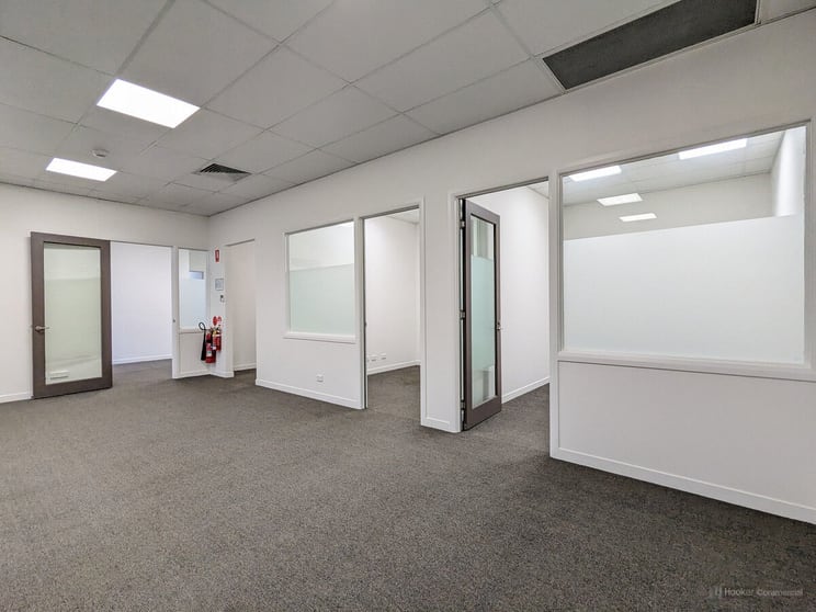 Click to view all images 2/5 Mill Street Toowoomba City QLD 4350 - Image 2