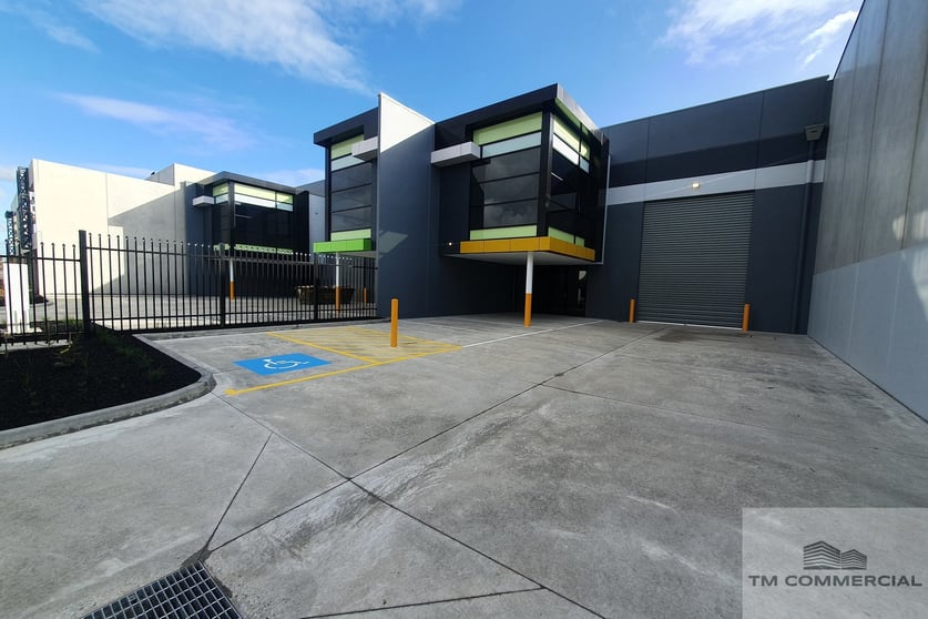 Click to view all images 21 Trade Way Cranbourne West VIC 3977 - Image 2