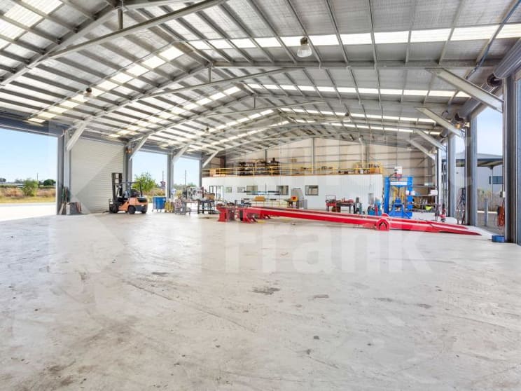 Click to view all images Whole of the property/27 Somerset Road Gracemere QLD 4702 - Image 2