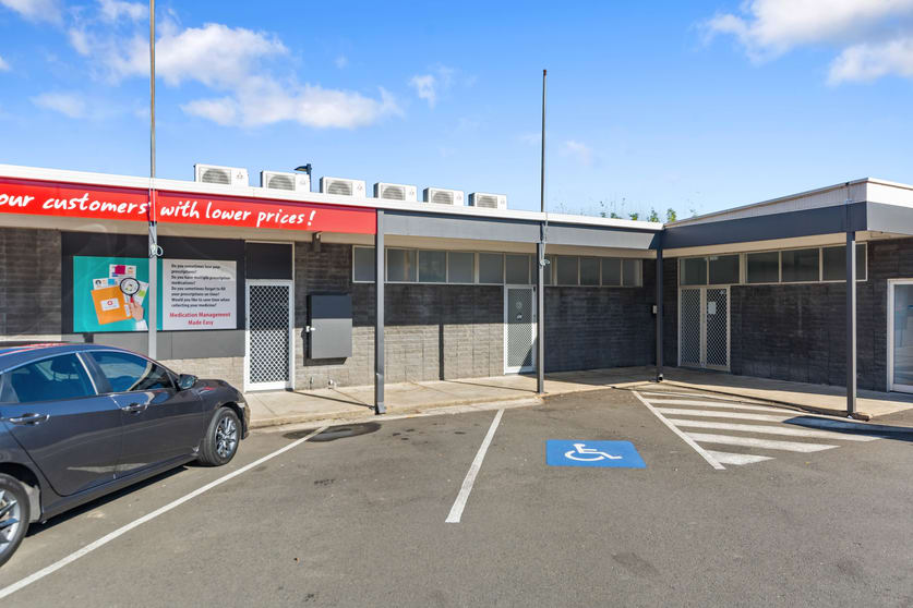 Click to view all images 2/43 Princes Highway Fairy Meadow NSW 2519 - Image 2