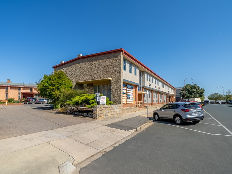 Click to view all images Room 4/15-21 Ford Street Wangaratta VIC 3677 - Image 1