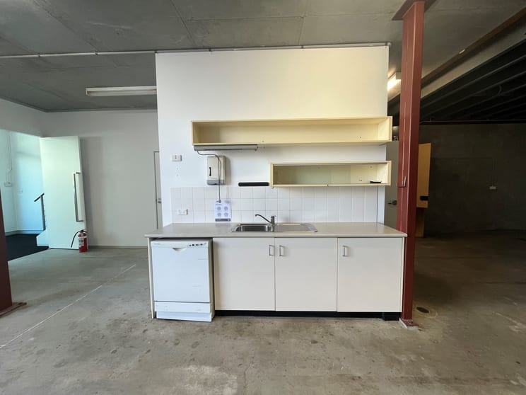 Click to view all images Unit 8/28 Barcoo Street Chatswood NSW 2067 - Image 3