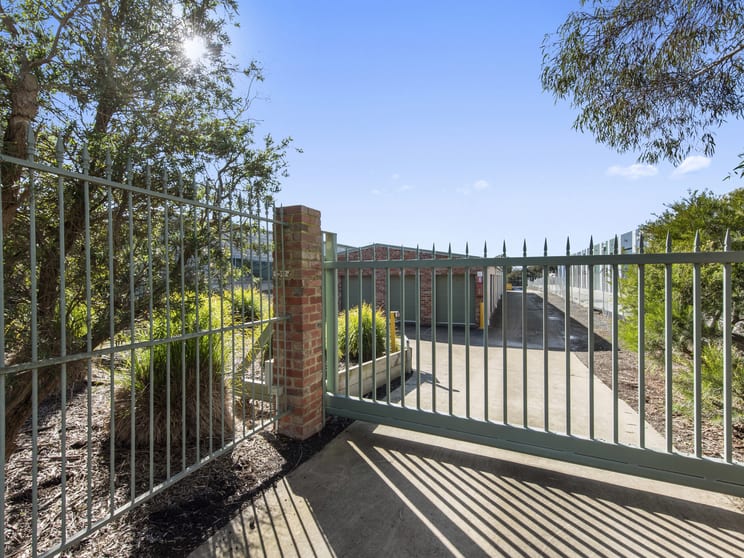 Click to view all images 27 Mayne Avenue Hastings VIC 3915 - Image 3