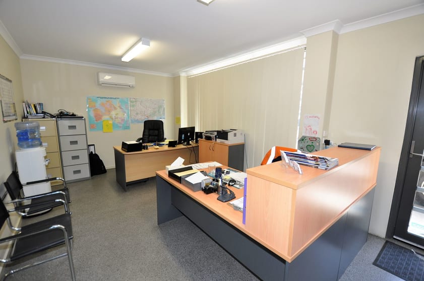 Click to view all images 2/18 Matchett Drive Bendigo VIC 3550 - Image 2