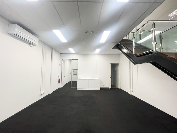Click to view all images 52 Spring Square Hallam VIC 3803 - Image 3