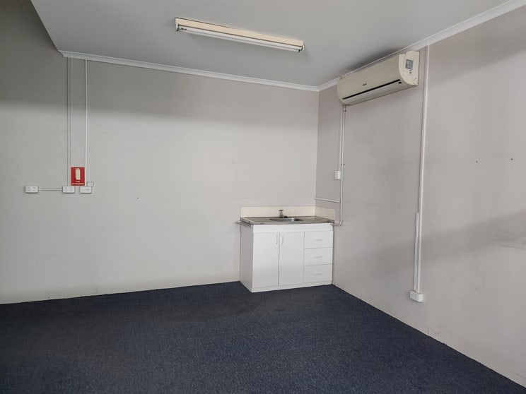 Click to view all images 6/133 Bourbong Bundaberg Central QLD 4670 - Image 1