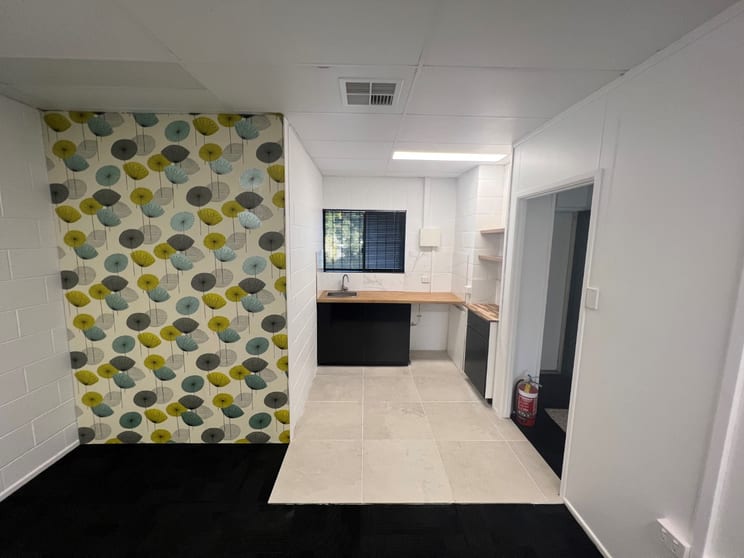 Click to view all images 1/56 Landsborough Parade Golden Beach QLD 4551 - Image 3