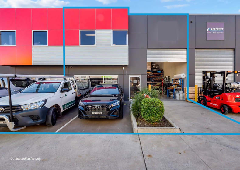 Click to view all images 18 Wurrook Circuit Caringbah NSW 2229 - Image 2