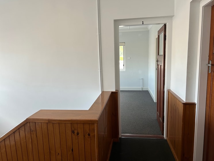 Click to view all images Suite 1/123 Bay Terrace Wynnum QLD 4178 - Image 2