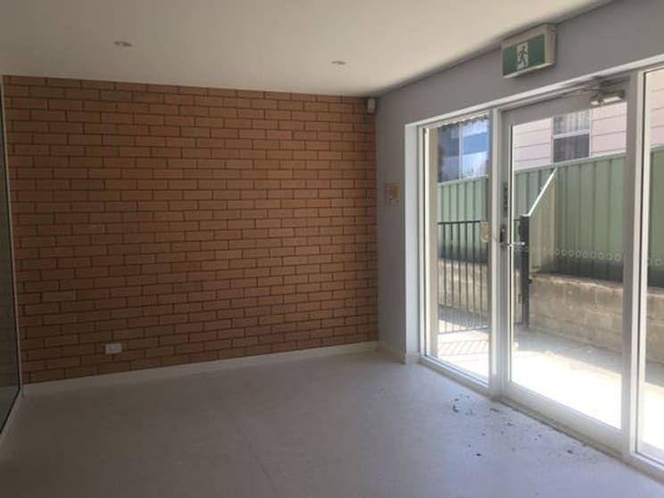 Click to view all images Office 1/186-192 The Boulevarde Toronto NSW 2283 - Image 2