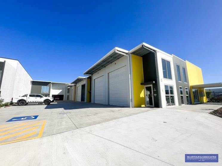 Click to view all images Burpengary QLD 4505 - Image 3
