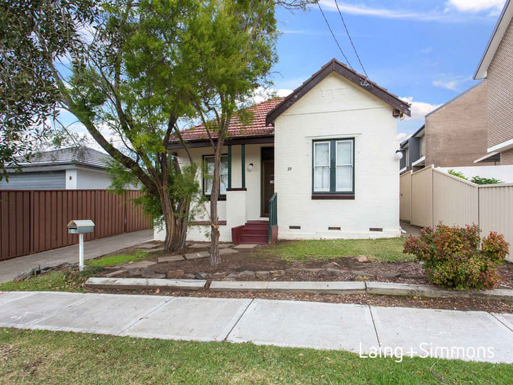 Click to view all images 39 Elsham Road Auburn NSW 2144 - Image 1