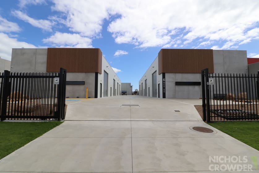 Click to view all images 6 Merino Street Rosebud VIC 3939 - Image 1