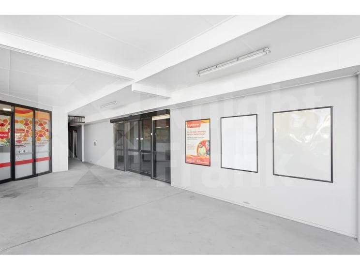 Click to view all images Suite 1/117-121 Elphinstone Street Berserker QLD 4701 - Image 2