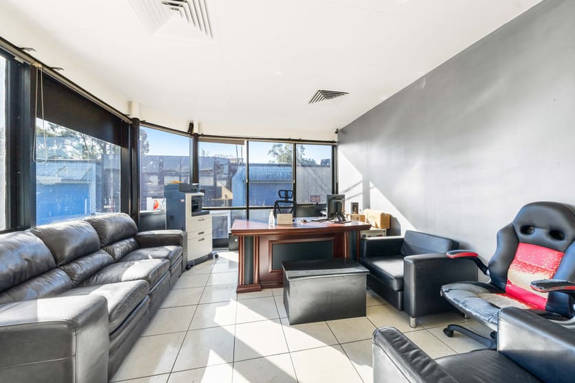 Click to view all images 13/7 Birmingham Avenue Villawood NSW 2163 - Image 3