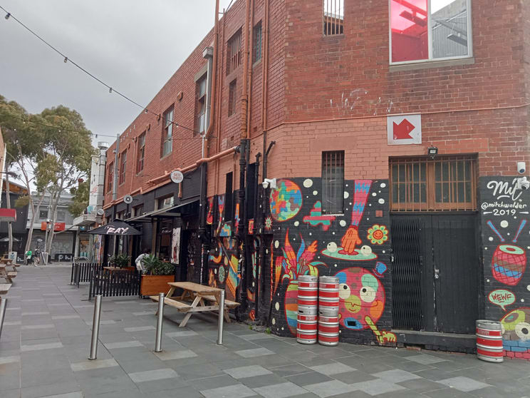 Click to view all images 32 Chambers Street Footscray VIC 3011 - Image 2