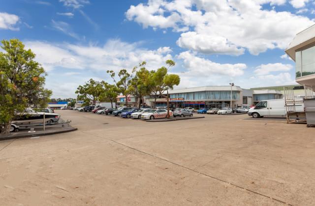 Click to view all images Unit 3/150 Canterbury Rd Bankstown NSW 2200 - Image 2