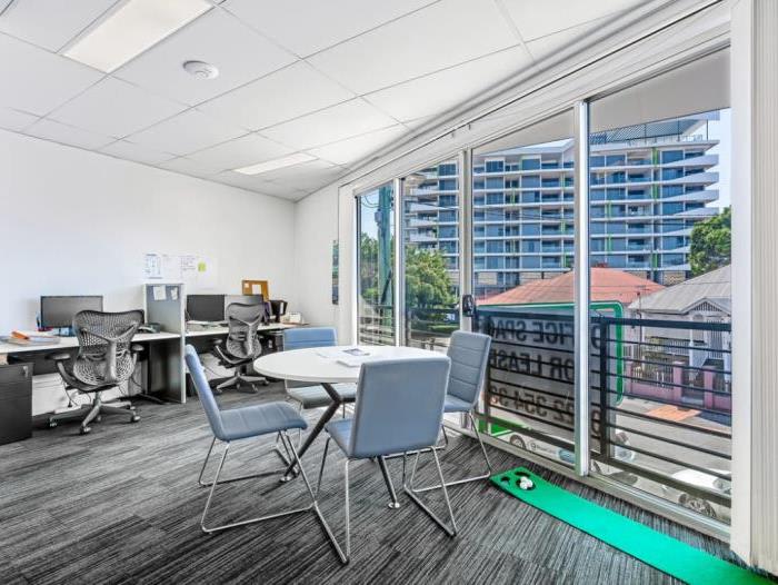 Click to view all images 15/7 O'Connell Terrace Bowen Hills QLD 4006 - Image 2