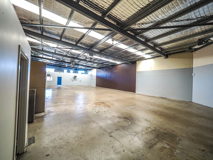 Click to view all images Unit 4, 16 Rouse Road Greenfields WA 6210 - Image 2