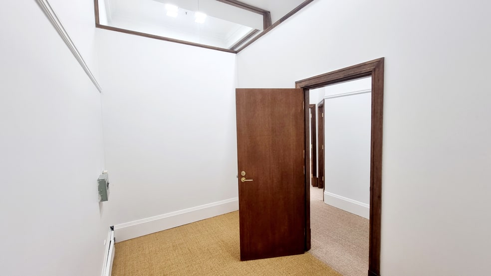 Click to view all images 3/155 King Street Sydney NSW 2000 - Image 3