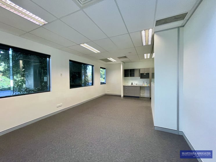 Click to view all images 2i/2 Flinders Parade North Lakes QLD 4509 - Image 3