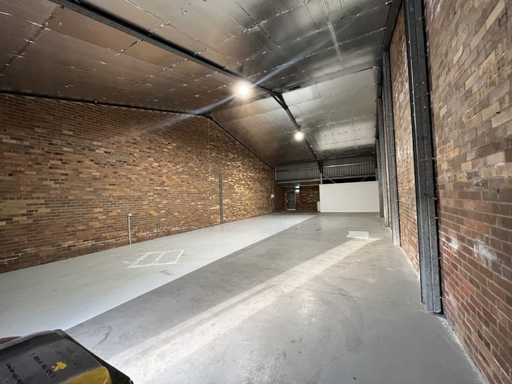 Click to view all images Unit 4, 22 Alliance Avenue Morisset NSW 2264 - Image 3