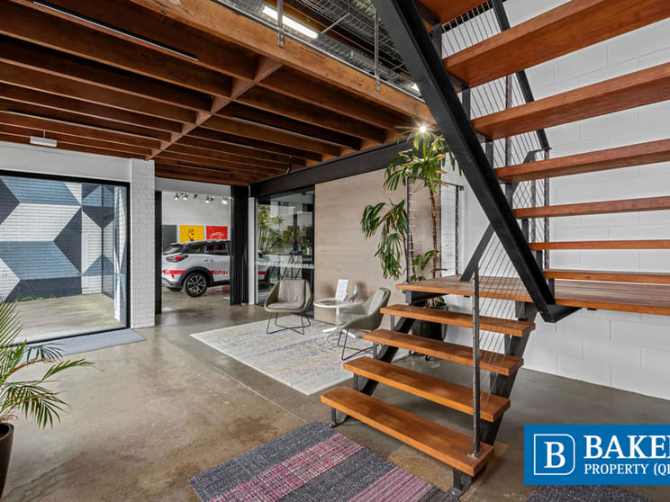 Click to view all images 30 Commercial Road Newstead QLD 4006 - Image 2